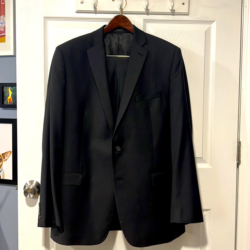 Calvin Klein, charcoal men’s suit 44L